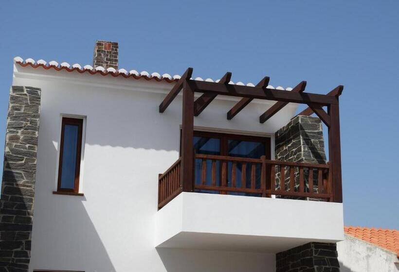 فندق Falésias Da Arrifana