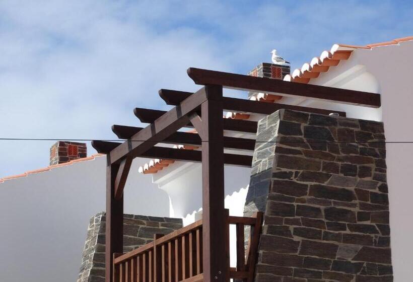 فندق Falésias Da Arrifana