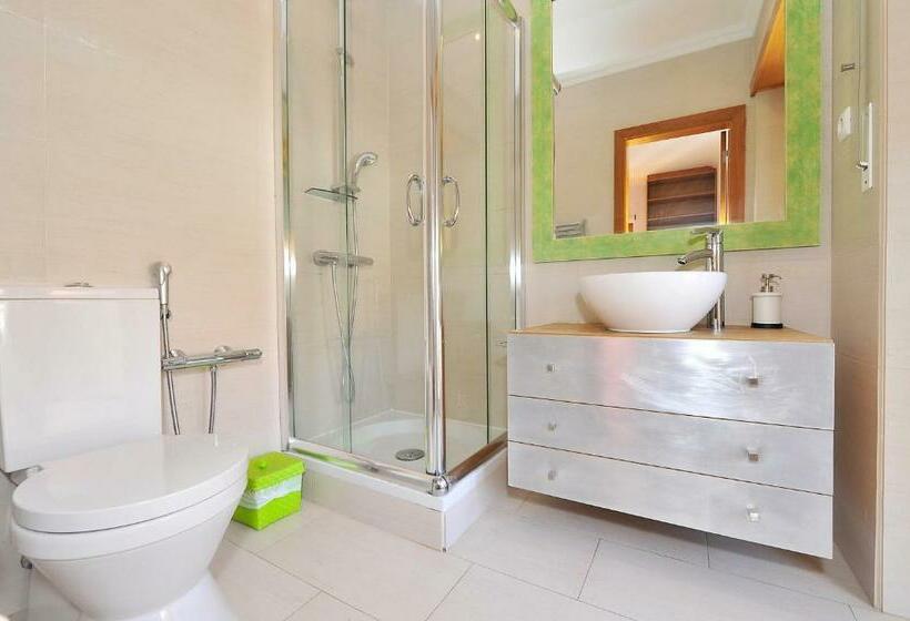 پانسیون Cosy Bedrooms Guest House