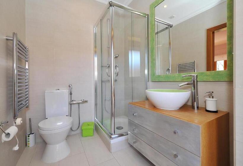 پانسیون Cosy Bedrooms Guest House