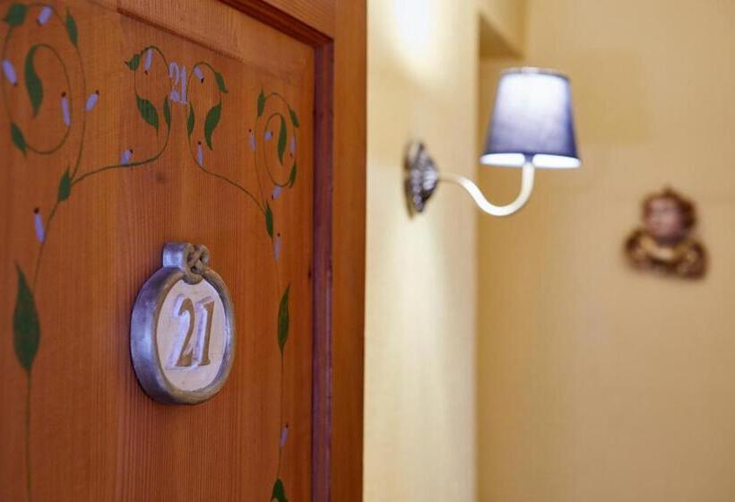 膳宿费 Historisches Gästehaus Au Faucon