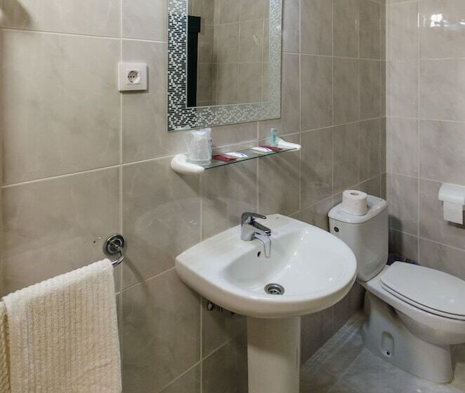 بنسيون Hostal La Pastora