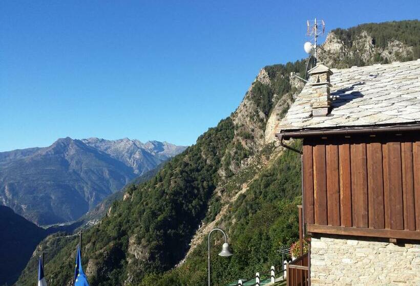 פנסיון Le Petit Coeur