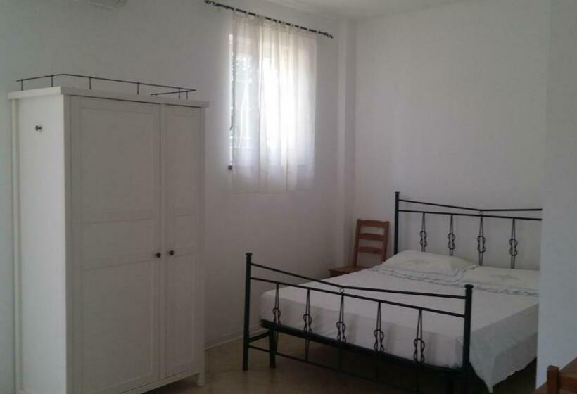 פנסיון Monolocale Lori