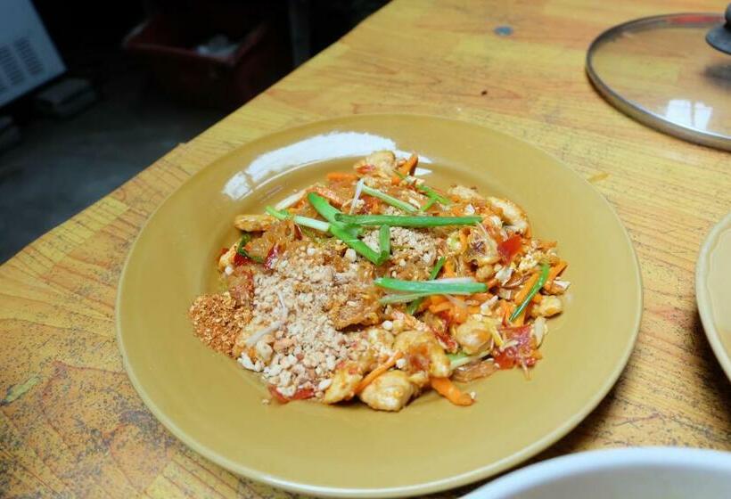 פנסיון Mr. Chuoi Bar And Hut