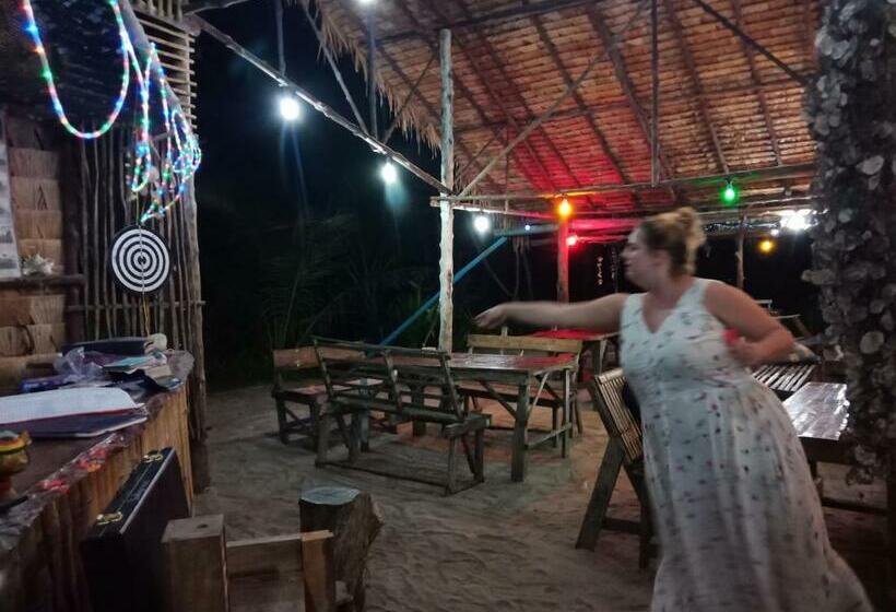 פנסיון Mr. Chuoi Bar And Hut