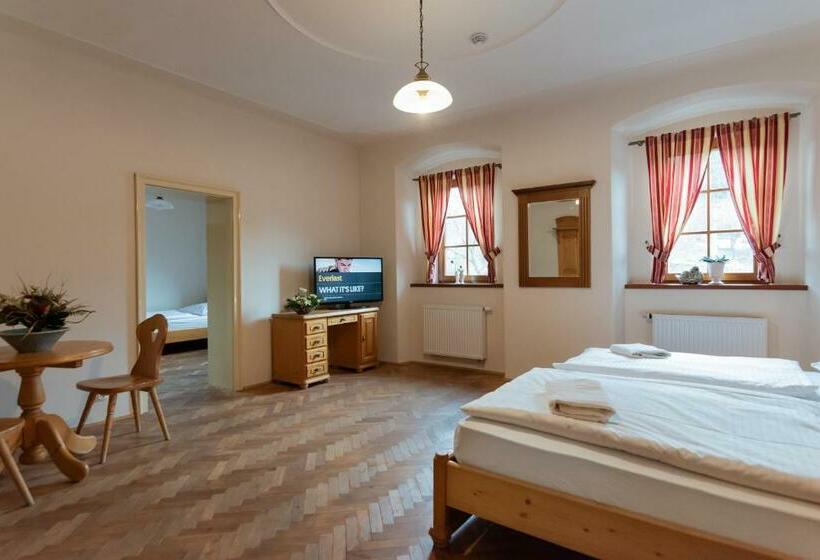 膳宿费 Restaurace A Penzion Stará Pošta