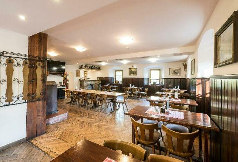 膳宿费 Restaurace A Penzion Stará Pošta