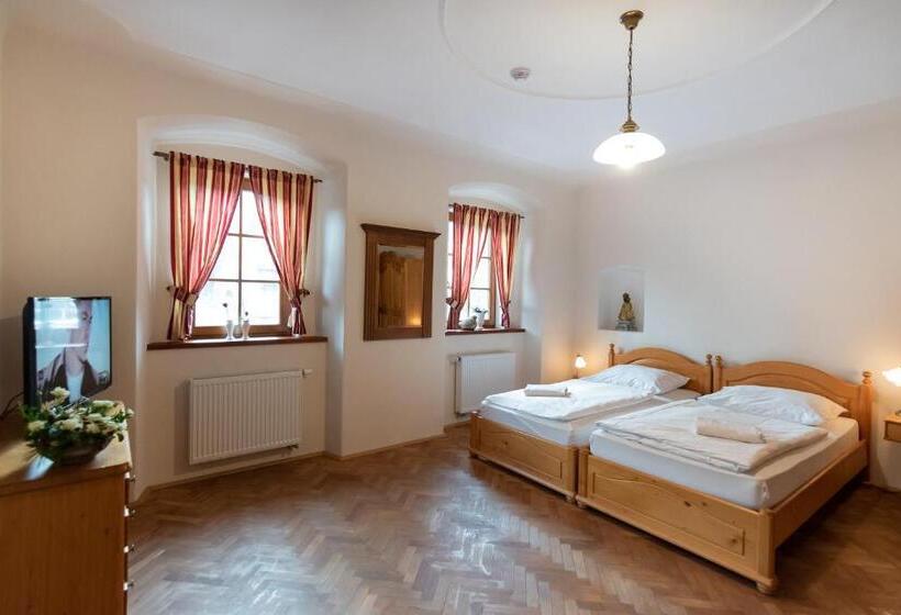 膳宿费 Restaurace A Penzion Stará Pošta