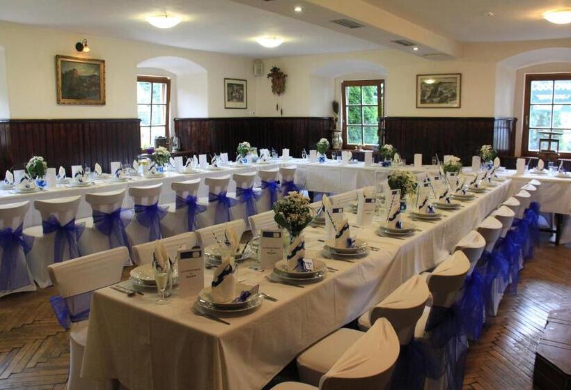 膳宿费 Restaurace A Penzion Stará Pošta