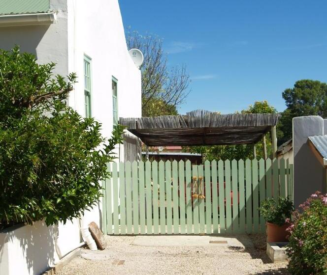 פנסיון Room @ Irissa Sanctuary