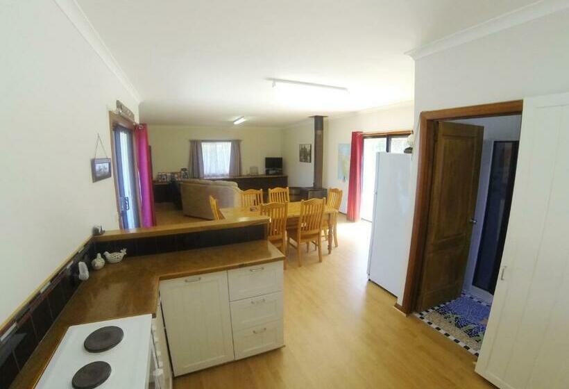 Пансион The Cosy Cottage