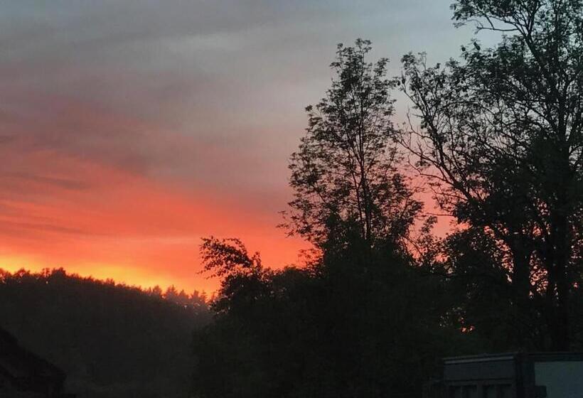 펜션 Woodmill Farm Apartment