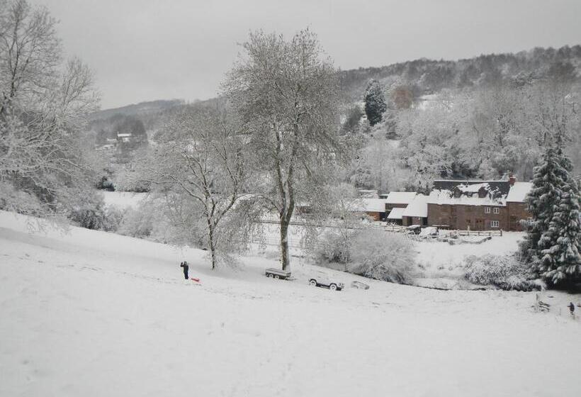 펜션 Woodmill Farm Apartment