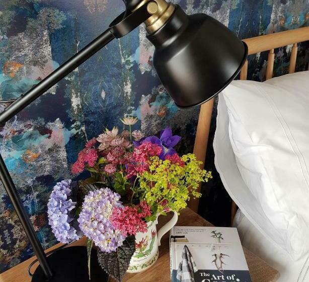 Abhaig Boutique B&b   Small & Luxurious In A Great Location!