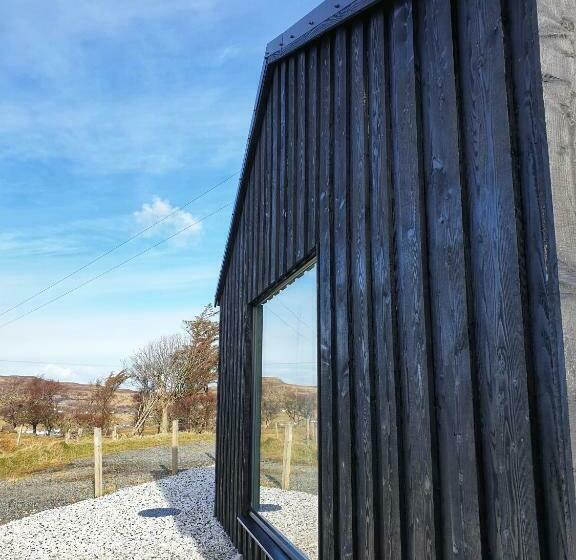 Abhaig Boutique B&b   Small & Luxurious In A Great Location!