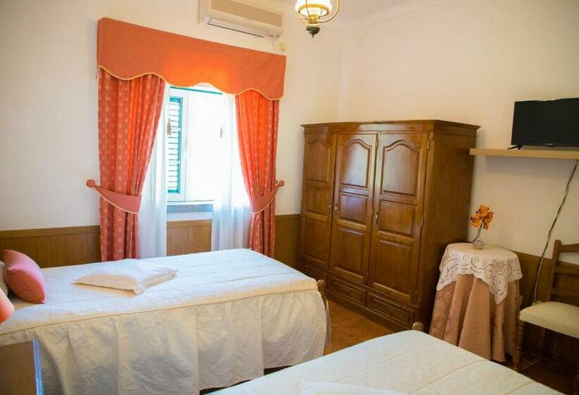 住宿加早餐  Alojamento Local Familiar