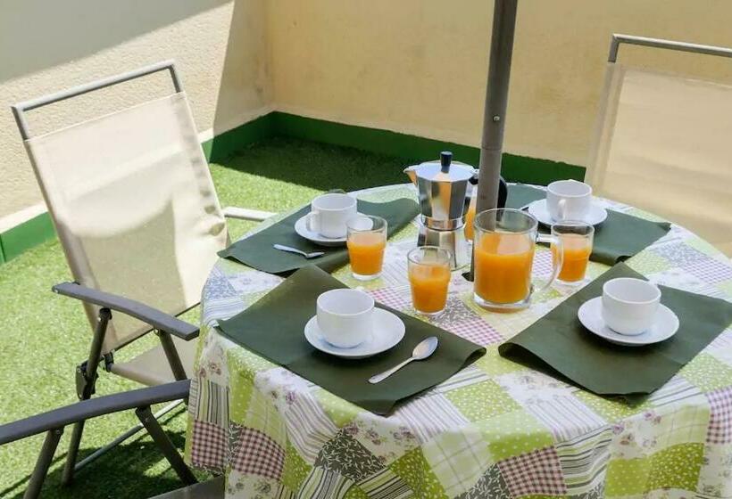 تختخواب و صبحانه Ca La Gloria