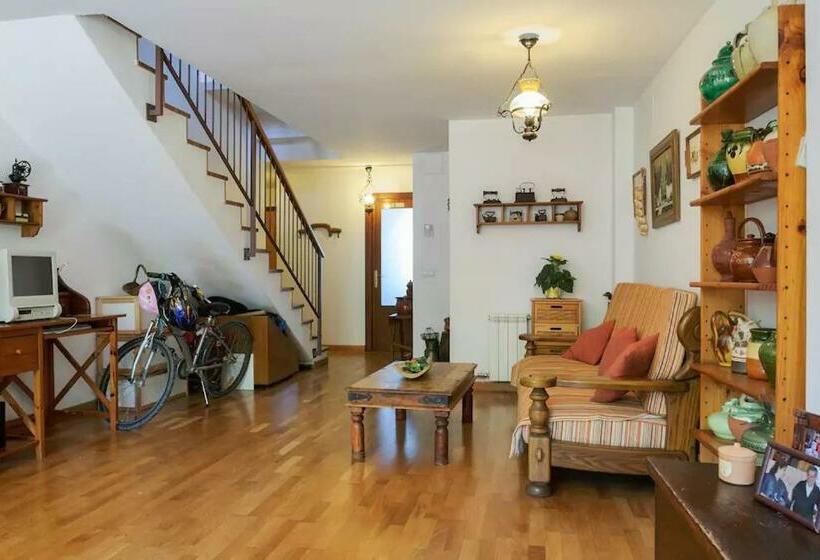 تختخواب و صبحانه Ca La Gloria