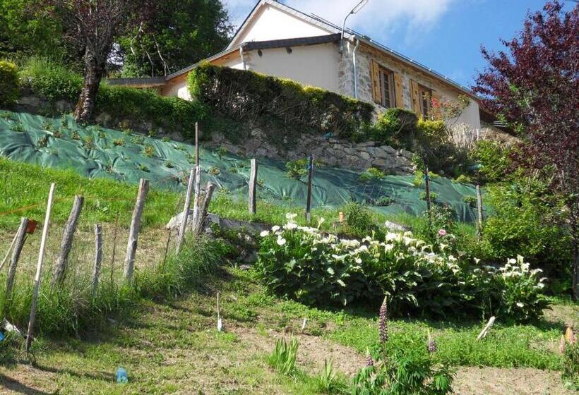 민박 Chambres Et Table D Hôtes Du Péré