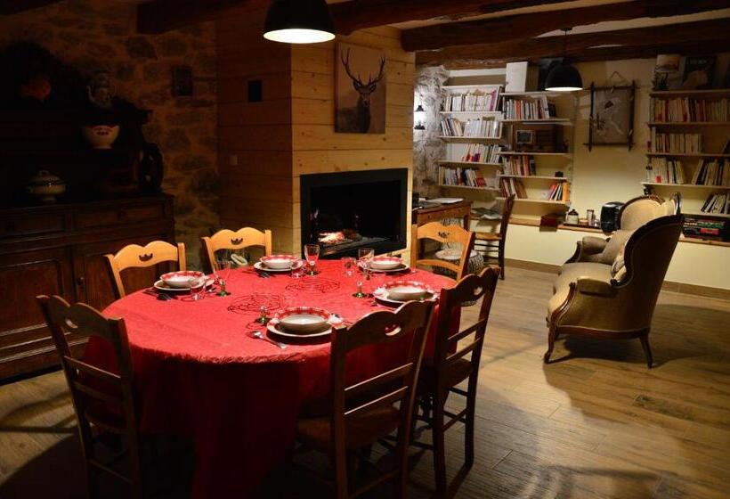 민박 Chambres Et Table D Hôtes Du Péré