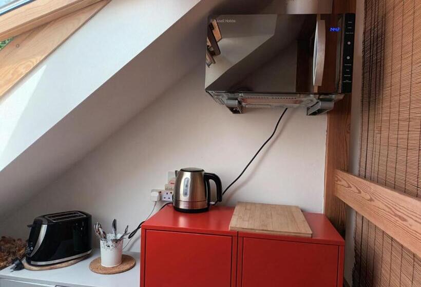 ベッドアンドブレックファースト Chez Jo Apartments