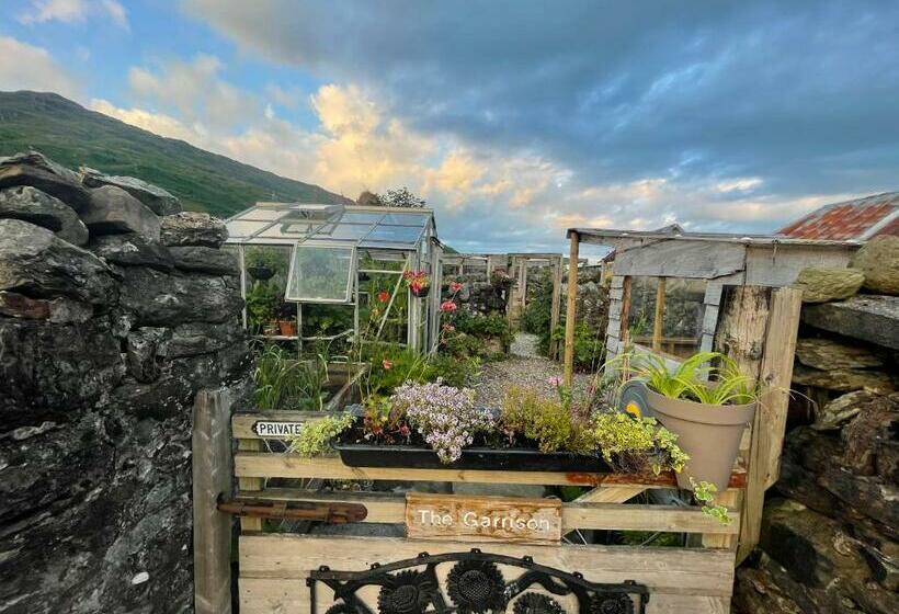 민박 Garrison Of Inversnaid Farm With Hot Tub