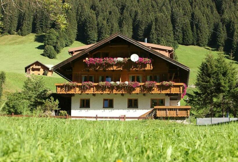 ベッドアンドブレックファースト Haus Derra