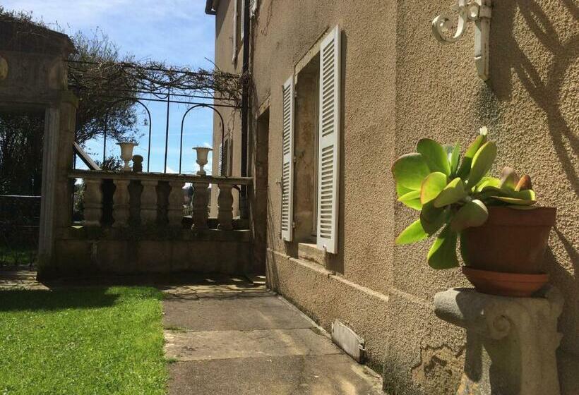 ベッドアンドブレックファースト La Maison Févret