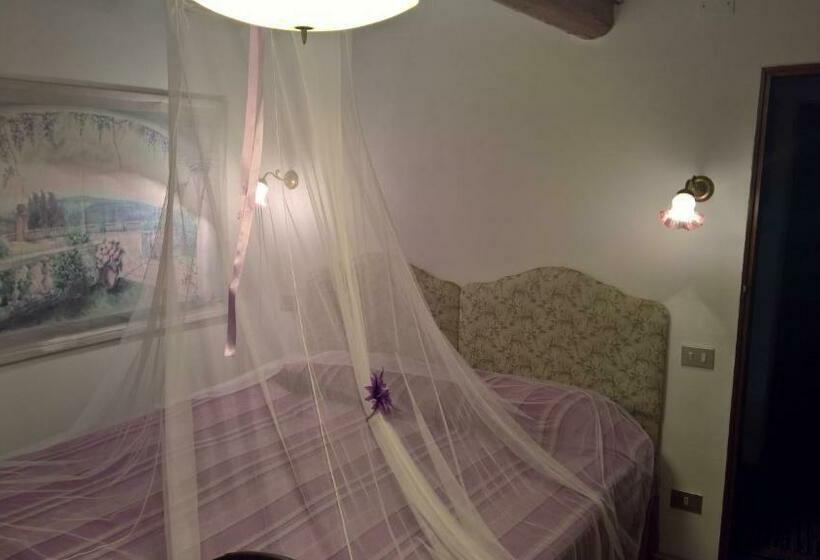 مبيت وإفطار La Quercia   La Maison Des Arts