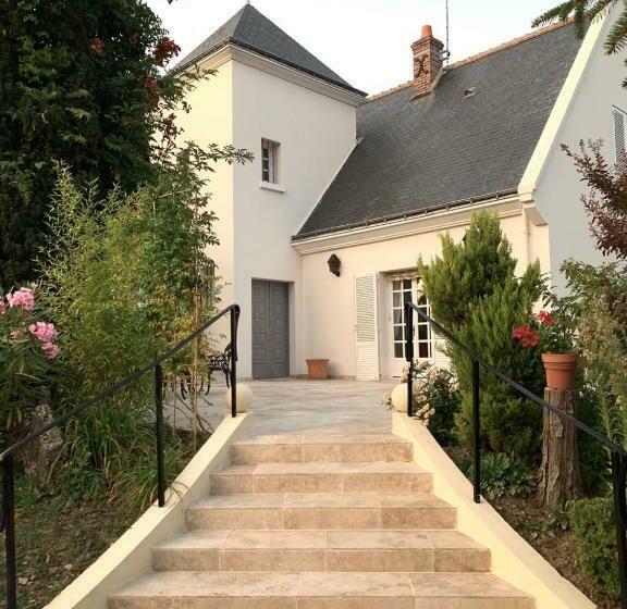 Bed and Breakfast La Tour De Saint Cyr
