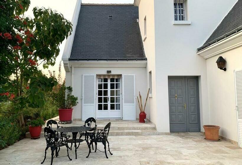 Bed and Breakfast La Tour De Saint Cyr