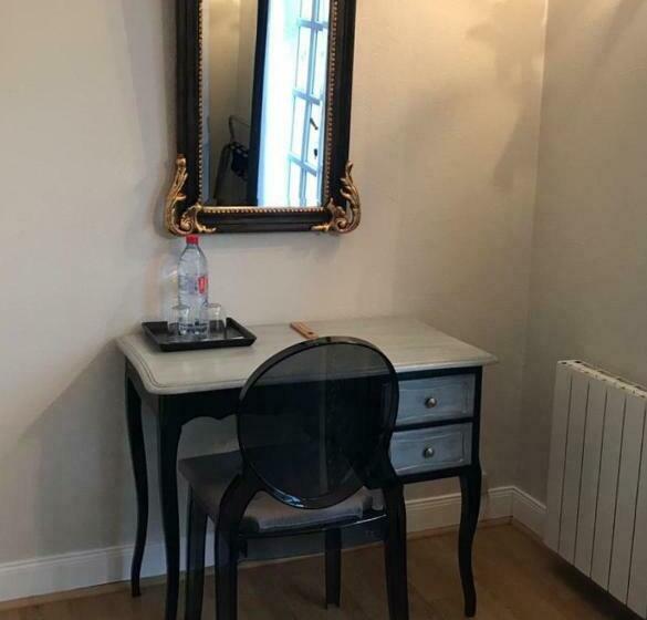 Bed and Breakfast La Tour De Saint Cyr