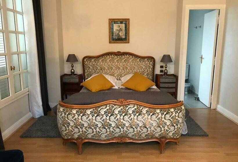 Bed and Breakfast La Tour De Saint Cyr