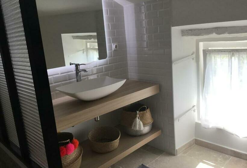 مبيت وإفطار Le Mas Des Platanes