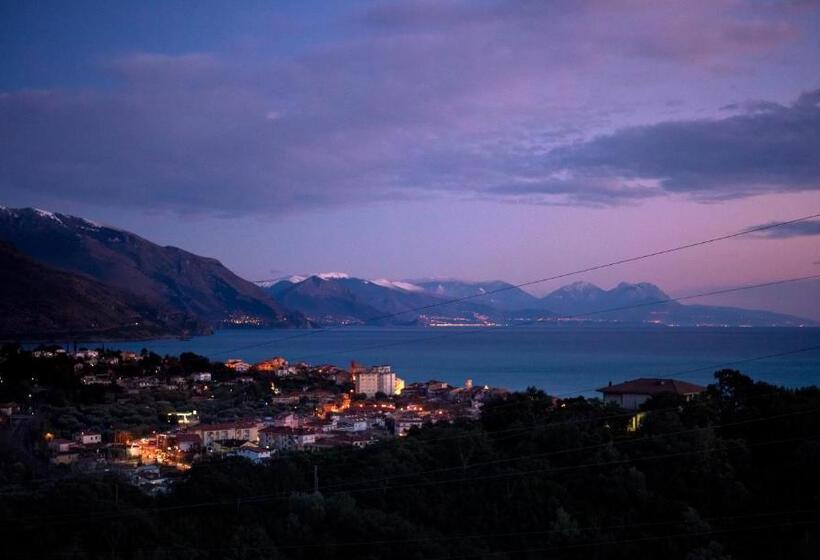 ベッドアンドブレックファースト Le Voyageur Cilento