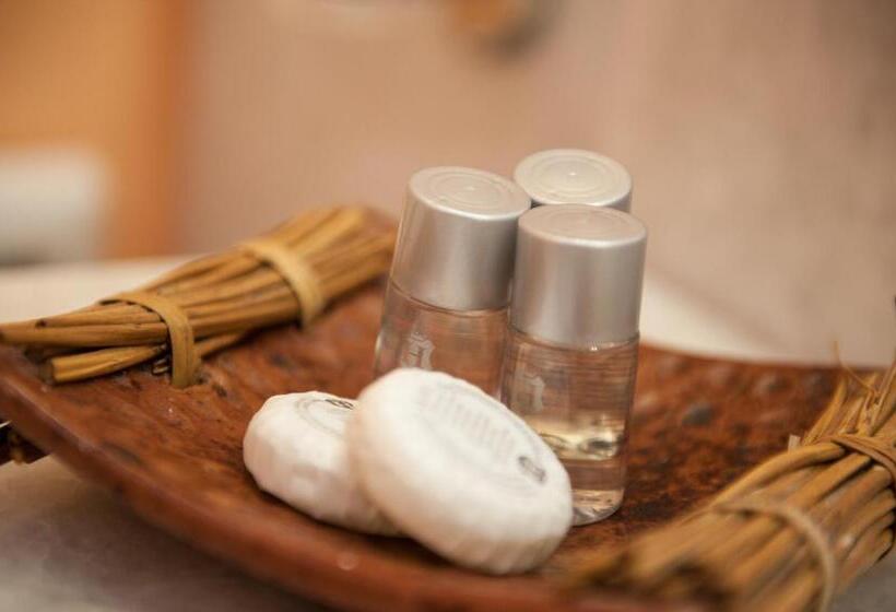 تختخواب و صبحانه Beb Le Frattocchie