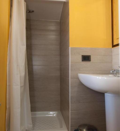 تختخواب و صبحانه Beb Le Frattocchie