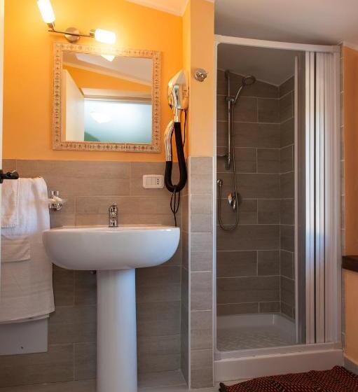 تختخواب و صبحانه Beb Le Frattocchie