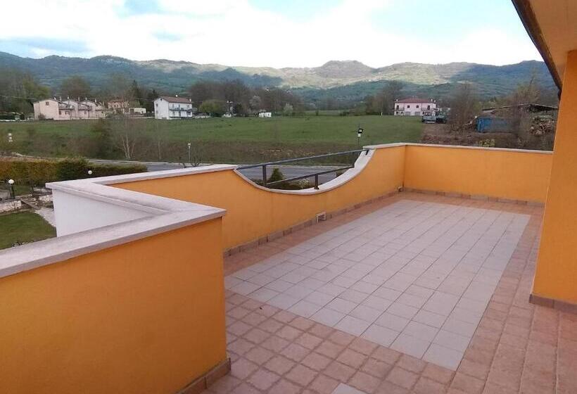 تختخواب و صبحانه Beb Le Frattocchie