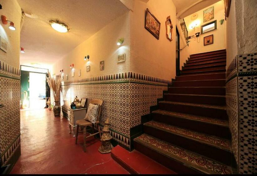تختخواب و صبحانه Maison De L Orb