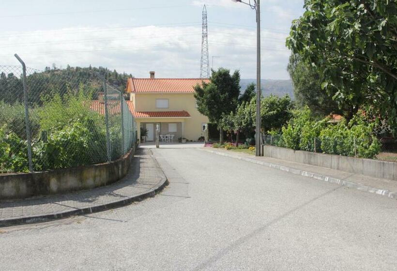 Bed and Breakfast Quartos Em Vivenda Serra Da Estrela