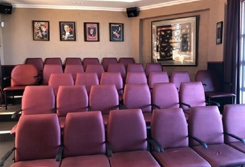 مبيت وإفطار The Magic Manor