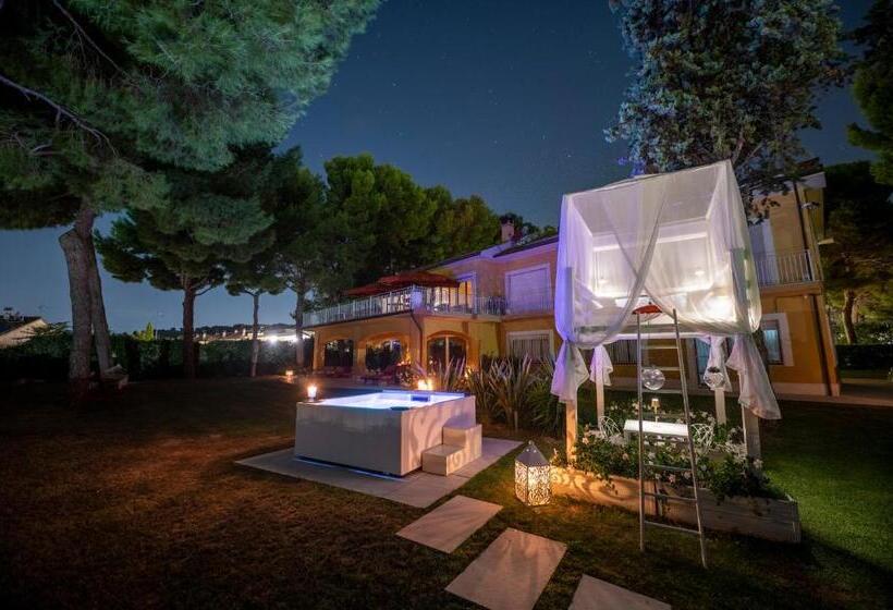 تختخواب و صبحانه Tra Gli Alberi E Il Mare