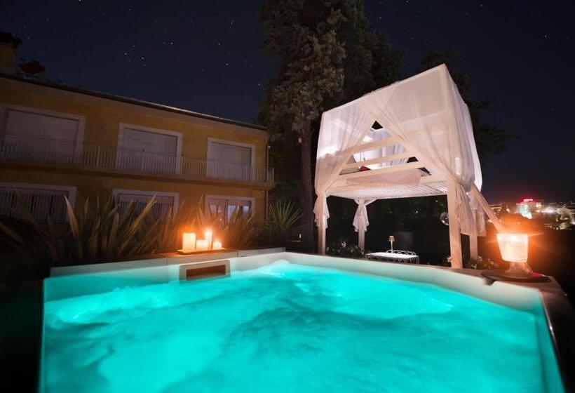 تختخواب و صبحانه Tra Gli Alberi E Il Mare