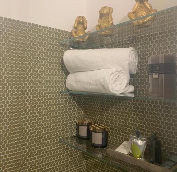 تختخواب و صبحانه Tra Gli Alberi E Il Mare