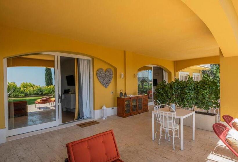 تختخواب و صبحانه Tra Gli Alberi E Il Mare