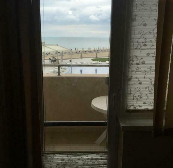 First Line Apartment At Obzor