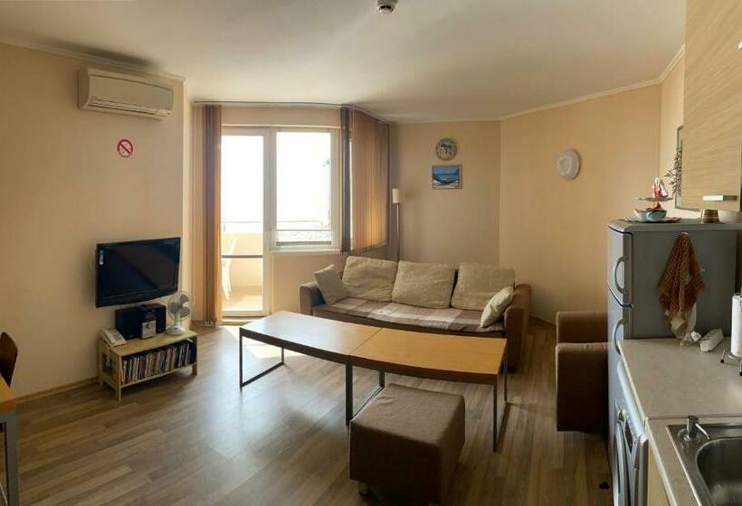 First Line Apartment At Obzor