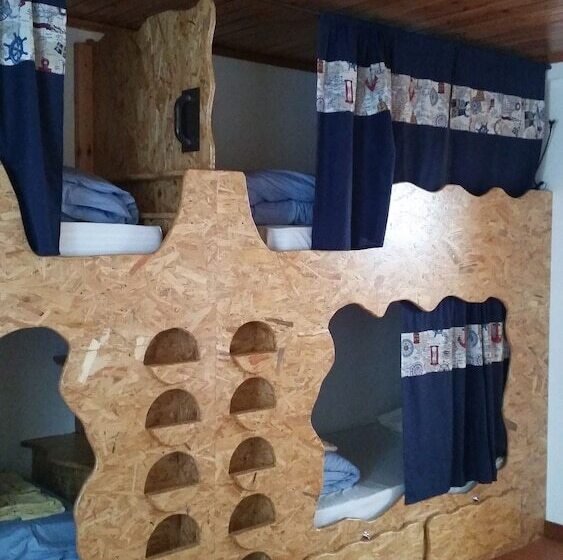 Guest House Host O Morro   Hostel